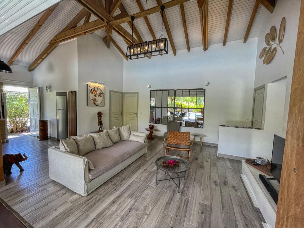 Villa à louer 3 chambres à Saint François Guadeloupe-salon-21